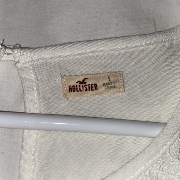 White Hollister long sleeve lacey cold shoulder top small (price negotiable) - Picture 4 of 4